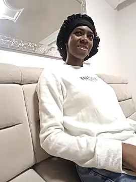 Shanelle   online show from December 2025 12:45:01 PM