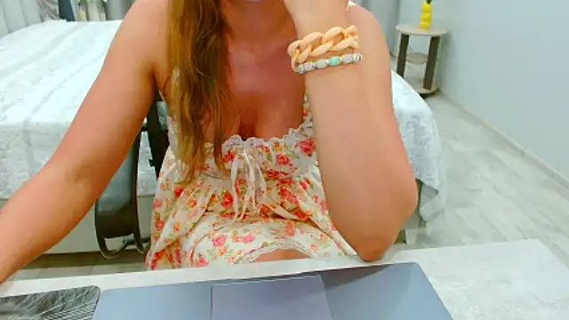 EveLove33 online show from June 2026 05:23:01 PM