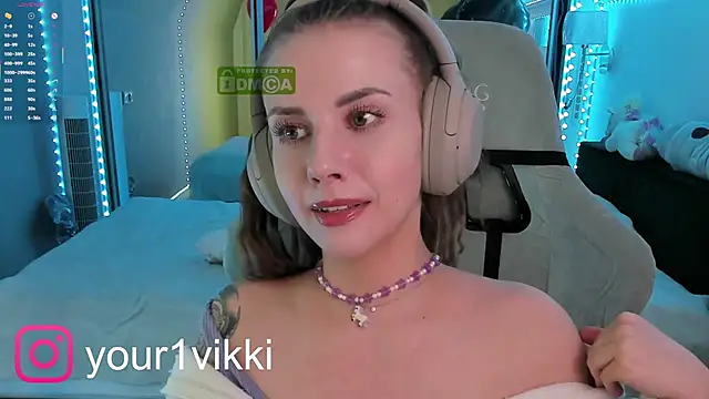 Snapshot of Vikki_Cheese chatting on February 2025 10:43:02 PM Vikki Cheese online show from February 2025 10:43:02 PM