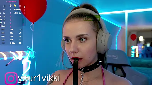 Snapshot of Vikki_Cheese chatting on March 2025 11:43:02 PM Vikki Cheese online show from March 2025 11:43:02 PM