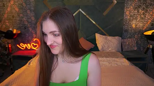 EmmyCharmm online show from February 2026 06:34:02 AM