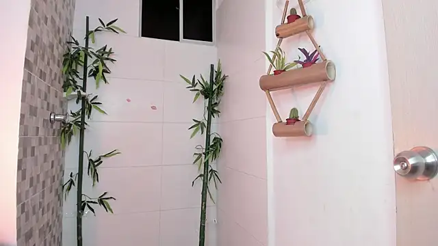 Snapshot of keissy_rincon_ chatting on November 2025 08:31:01 PM keissy rincon online show from November 2025 08:31:01 PM