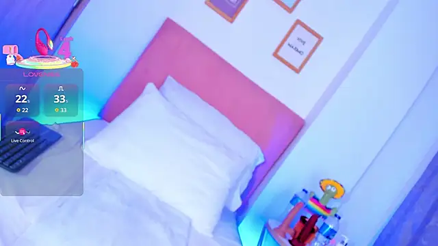 Snapshot of samantha_x_s chatting on October 2025 08:30:01 PM samantha x s online show from October 2025 08:30:01 PM