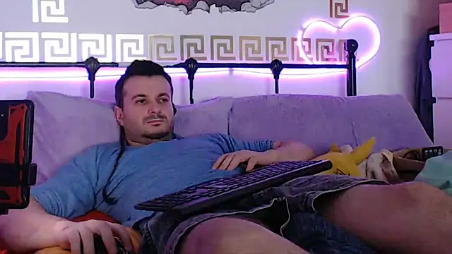 Snapshot of erotico69xxx chatting on January 2025 05:07:02 PM erotico69xxx online show from January 2025 05:07:02 PM