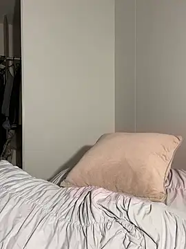 Ameellie online show from February 2025 06:01:02 PM