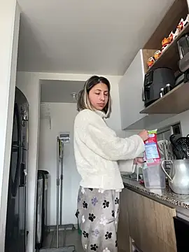 Ameellie online show from February 2026 05:00:02 PM