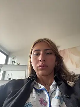 Ameellie online show from July 2026 01:57:01 PM
