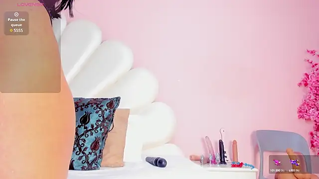 Snapshot of Letizia_West_ chatting on February 2025 08:26:02 AM Letizia West online show from February 2025 08:26:02 AM