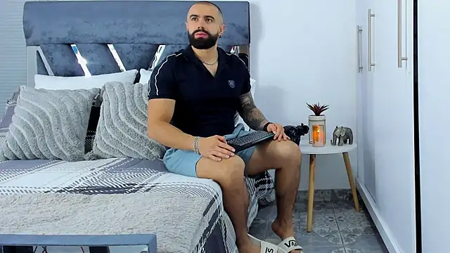 Zack Froone online show from November 2025 03:30:02 PM