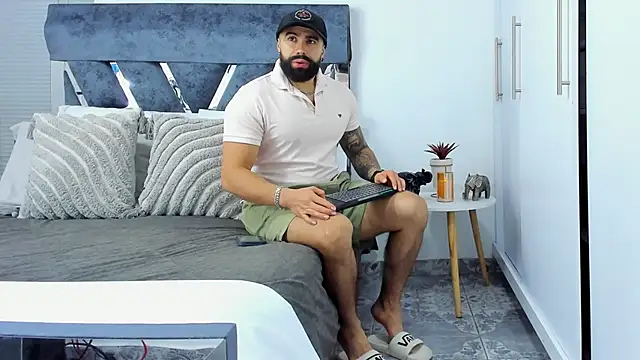 Zack Froone online show from December 2025 02:48:01 PM