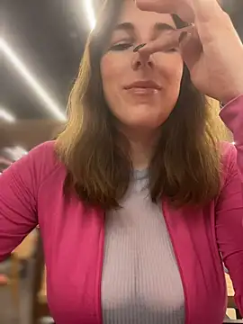 MommmyYummy online show from March 2026 10:42:02 AM