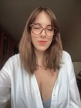 MommmyYummy online show from April 2026 11:48:02 AM