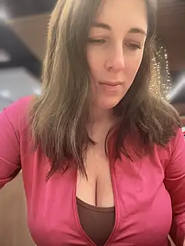 MommmyYummy online show from April 2026 10:54:02 AM