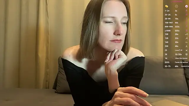 Snapshot of MonikaBos chatting on December 2024 10:39:02 PM MonikaBos online show from December 2024 10:39:02 PM