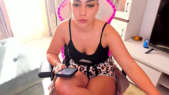 EveEvian online show from January 2025 11:20:01 AM