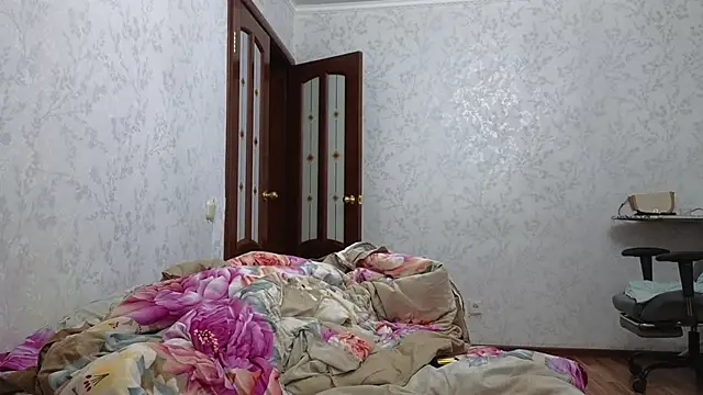 Nelly Fischer online show from January 2025 05:01:01 PM