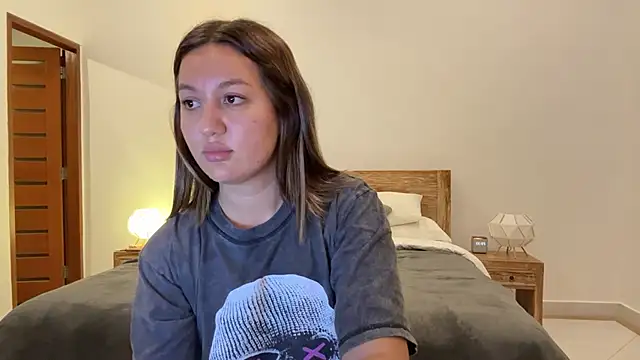 Nelly Fischer online show from September 2025 03:34:02 PM