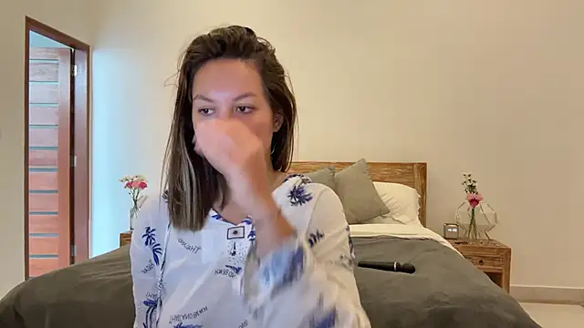 Nelly Fischer online show from September 2025 01:32:02 AM