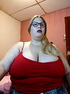 Snapshot of EllisW8 chatting on March 2025 09:34:01 PM EllisW8 online show from March 2025 09:34:01 PM