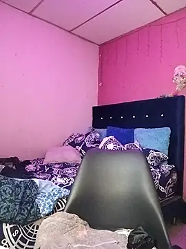 Snapshot of EllisW8 chatting on September 2025 12:09:02 PM EllisW8 online show from September 2025 12:09:02 PM