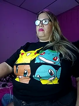 Snapshot of EllisW8 chatting on October 2025 10:56:02 PM EllisW8 online show from October 2025 10:56:02 PM