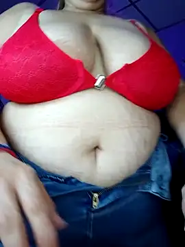 Snapshot of EllisW8 chatting on November 2025 12:00:01 AM EllisW8 online show from November 2025 12:00:01 AM