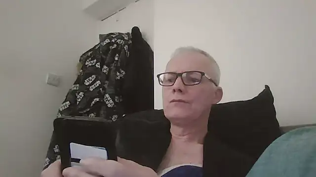 Snapshot of 1tam chatting on November 2025 09:35:01 AM 1tam online show from November 2025 09:35:01 AM