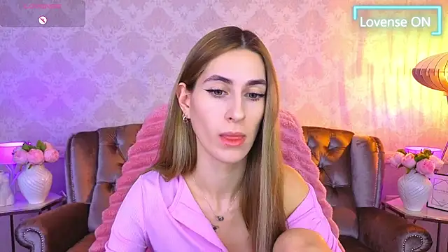 Snapshot of Sexy_Lava chatting on November 2025 06:57:01 AM Sexy Lava online show from November 2025 06:57:01 AM