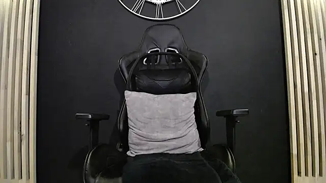 Maxxxpowerful online show from February 2025 02:04:02 AM