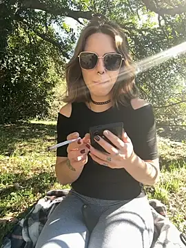 Snapshot of Mia_Railey chatting on October 2025 01:07:01 PM Mia Railey online show from October 2025 01:07:01 PM