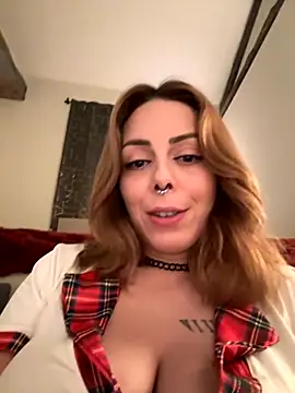 Snapshot of Mia_Railey chatting on November 2025 09:37:01 PM Mia Railey online show from November 2025 09:37:01 PM