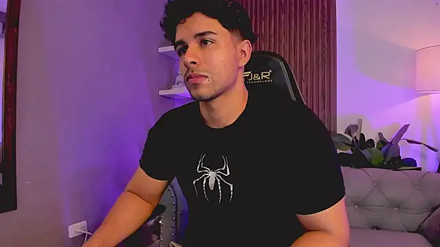 liam collins21 online show from December 2025 11:48:02 AM