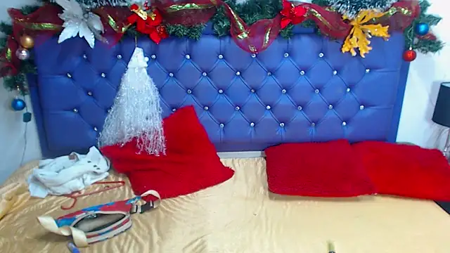 Snapshot of kiwii_nasty chatting on January 2025 10:24:01 PM kiwii nasty online show from January 2025 10:24:01 PM