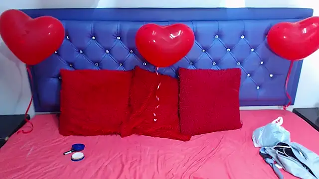 Snapshot of kiwii_nasty chatting on February 2025 10:47:01 PM kiwii nasty online show from February 2025 10:47:01 PM