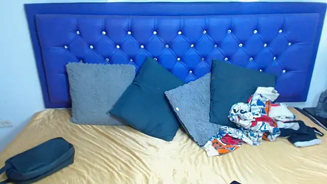 Snapshot of kiwii_nasty chatting on September 2025 11:18:01 PM kiwii nasty online show from September 2025 11:18:01 PM