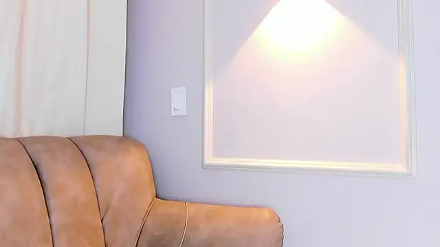 Lia walton online show from February 2025 12:03:02 PM