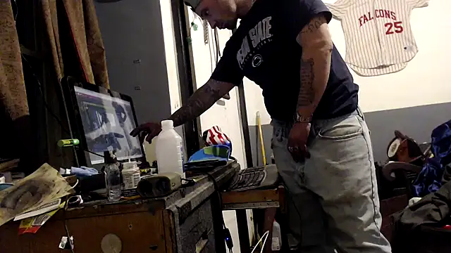 sledge901 online show from November 2025 11:59:01 PM