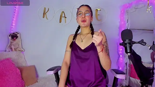 Snapshot of KATERAW chatting on February 2026 04:09:02 AM KATERAW online show from February 2026 04:09:02 AM