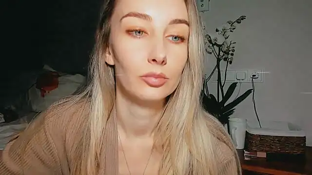 Maiami000 online show from January 2025 03:32:02 PM