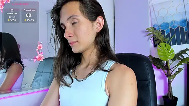 Feniix   online show from March 2025 03:40:01 AM