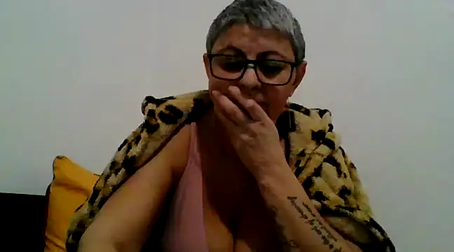 roseblak42 online show from February 2025 05:20:02 PM