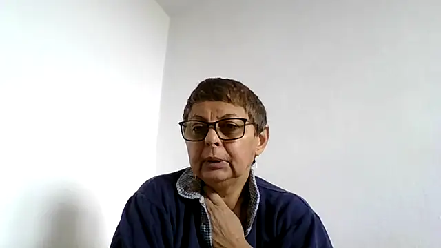 roseblak42 online show from October 2025 10:27:02 AM