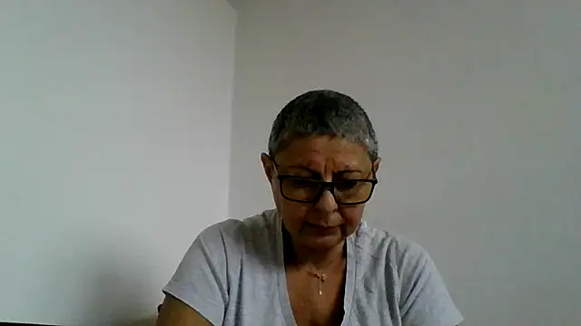 roseblak42 online show from November 2025 11:21:01 AM