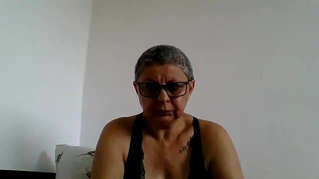Snapshot of roseblak42 chatting on July 2026 03:51:01 PM roseblak42 online show from July 2026 03:51:01 PM