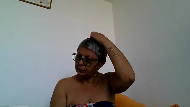 Snapshot of roseblak42 chatting on July 2026 04:37:02 PM roseblak42 online show from July 2026 04:37:02 PM