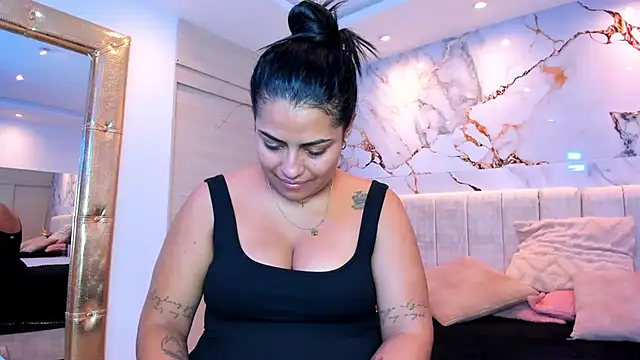 kiana cream online show from April 2026 11:37:02 AM