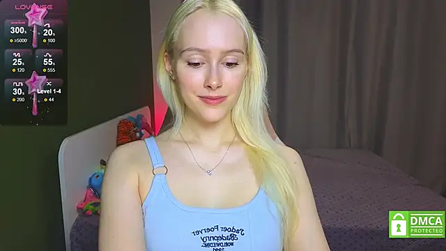 Snapshot of CaseyLabow chatting on December 2025 03:01:01 AM CaseyLabow online show from December 2025 03:01:01 AM