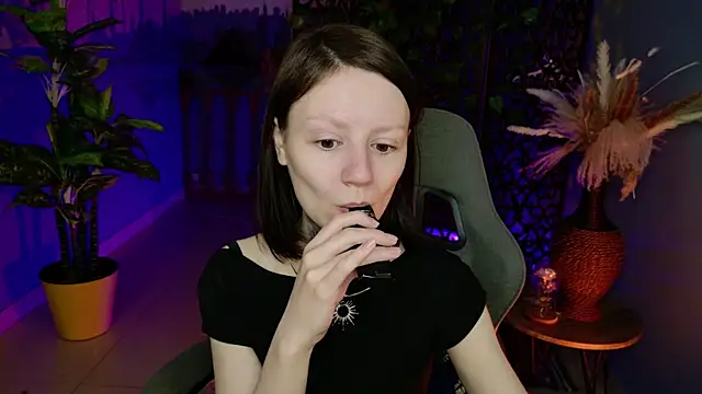 Snapshot of VeliraBraitberg chatting on June 2026 05:44:01 AM VeliraBraitberg online show from June 2026 05:44:01 AM