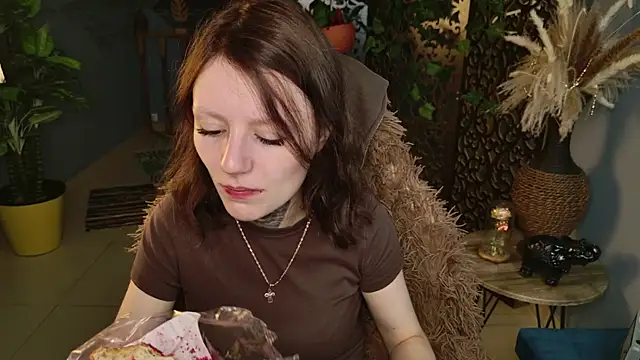 Snapshot of VeliraBraitberg chatting on July 2026 05:43:01 AM VeliraBraitberg online show from July 2026 05:43:01 AM