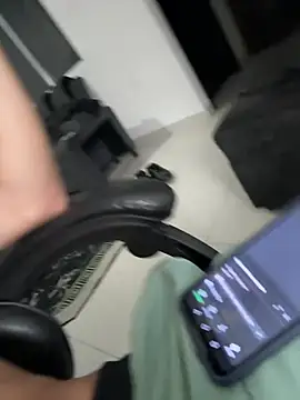 Stiven CL online show from February 2026 02:15:02 AM